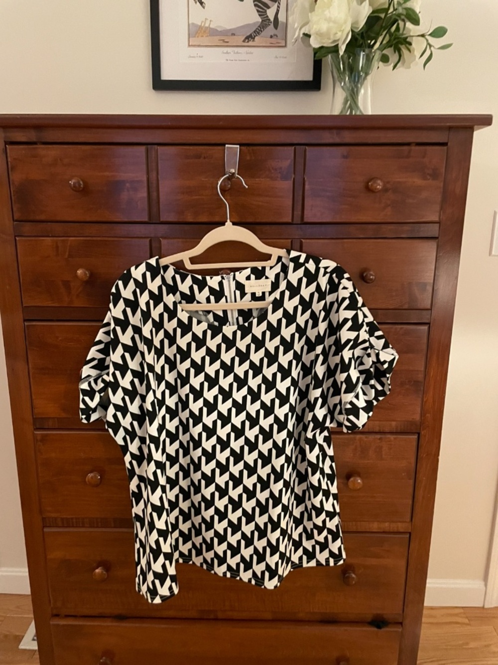 Melloday, Womans Shirt, Black and White